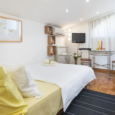 Small With Free Parking