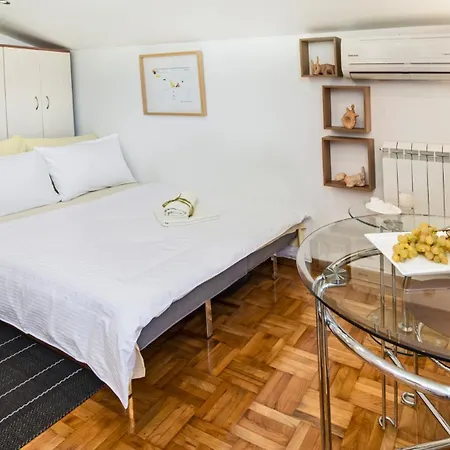 Small With Free Parking