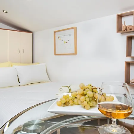 Small With Free Parking