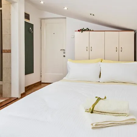 Apartment Small With Free Parking