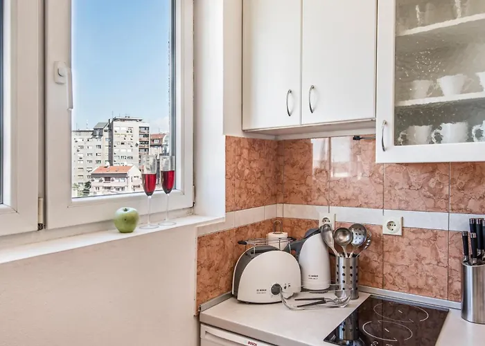 Small With Free Parking Appartement Belgrado