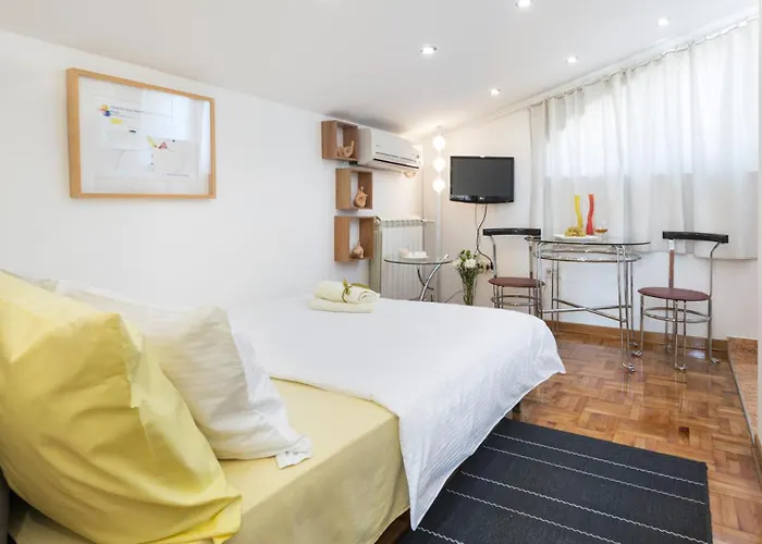 Small With Free Parking