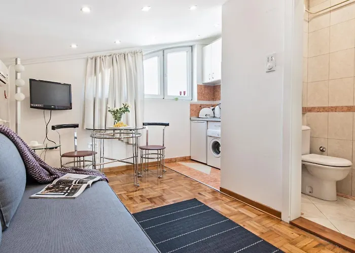 Small With Free Parking Belgrado