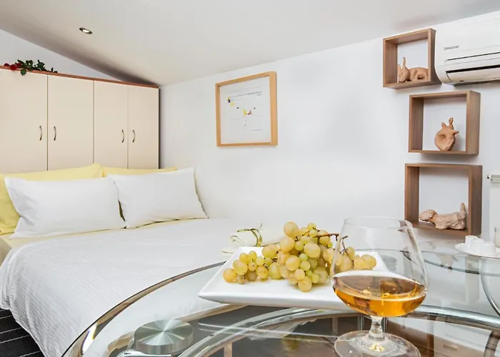 Small With Free Parking